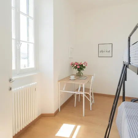 Appartement Tina's Window On By Rent *